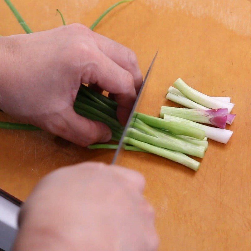 Step 2 Prepare ingredients for rice cake soup tteokbokki (tteokguk)