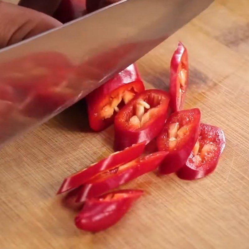 Step 1 Prepare the ingredients for Spicy Sour Chicken Mushroom Hotpot