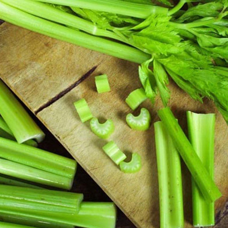 Step 1 Prepare the Ingredients for Pineapple Bell Pepper Celery Juice