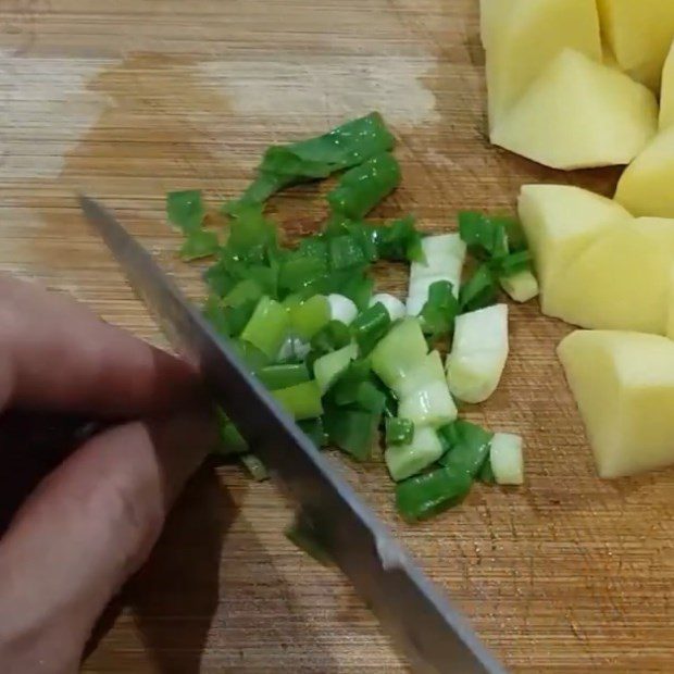 Step 1 Prepare the ingredients for Potato Carrot Soup