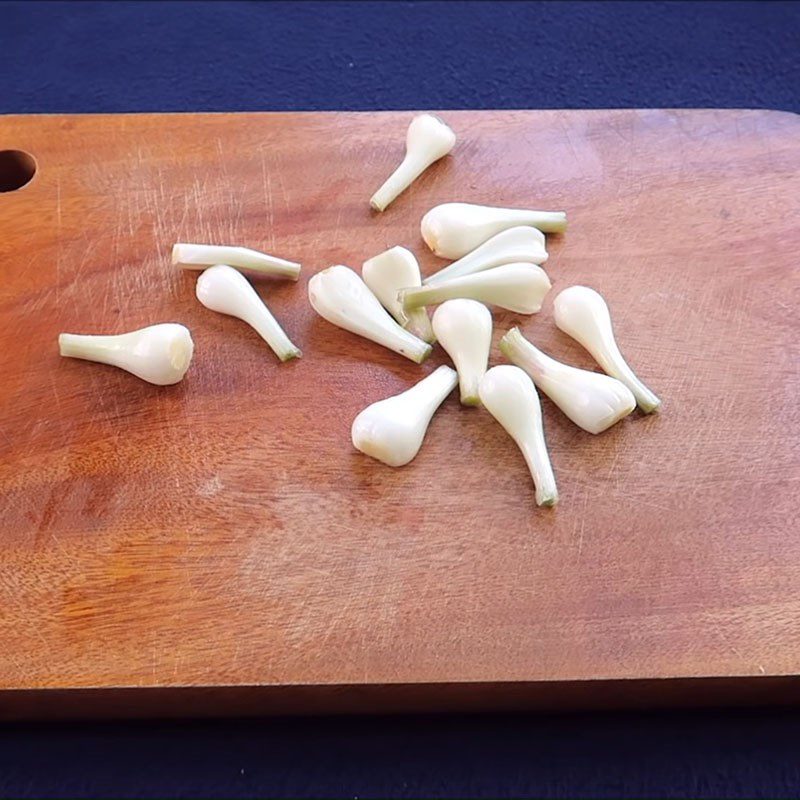 Step 1 Prepare frog ingredients
