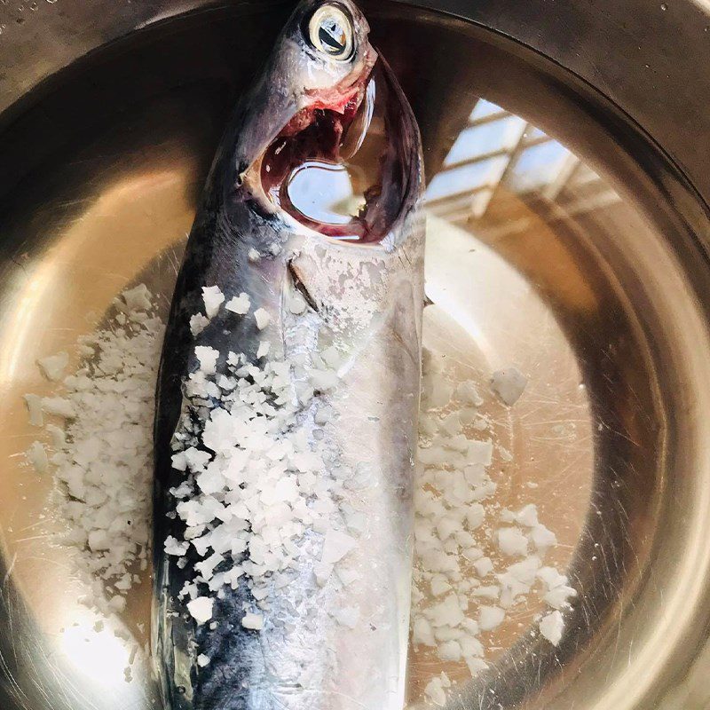 Step 1 Prepare Ingredients for Fried Giant Fish with Fish Sauce