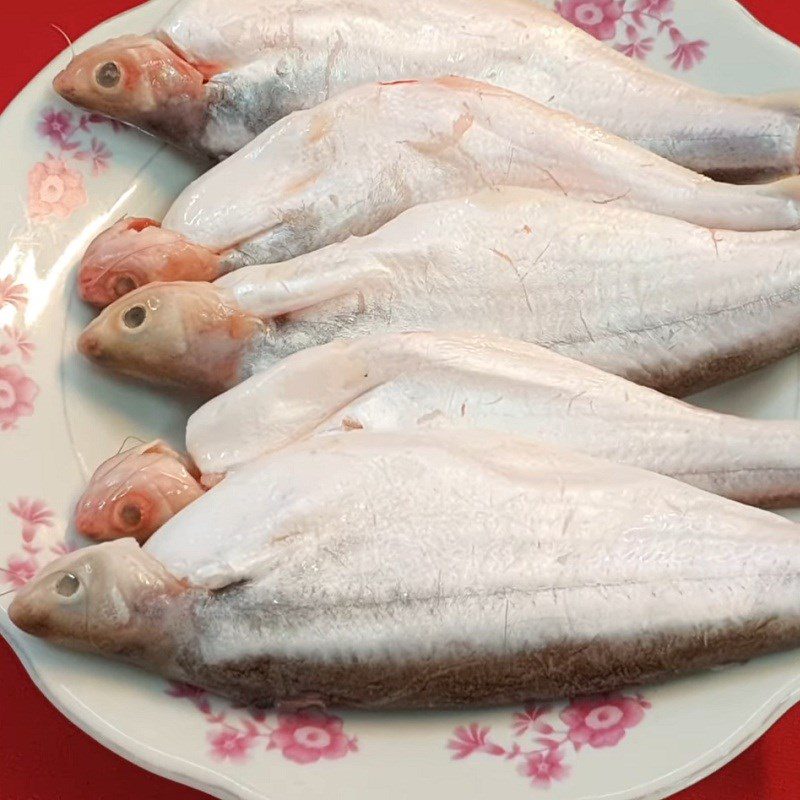 Step 1 Prepare the Ingredients for Snakehead Fish in Light Sauce