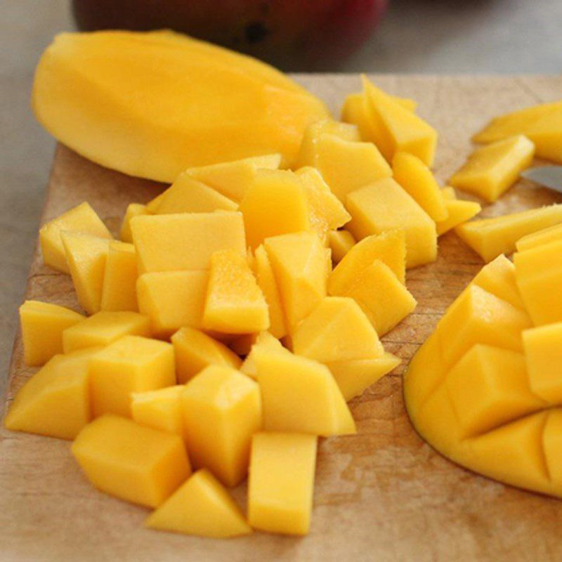 Step 1 Prepare the ingredients for Orange Carrot Mango Smoothie