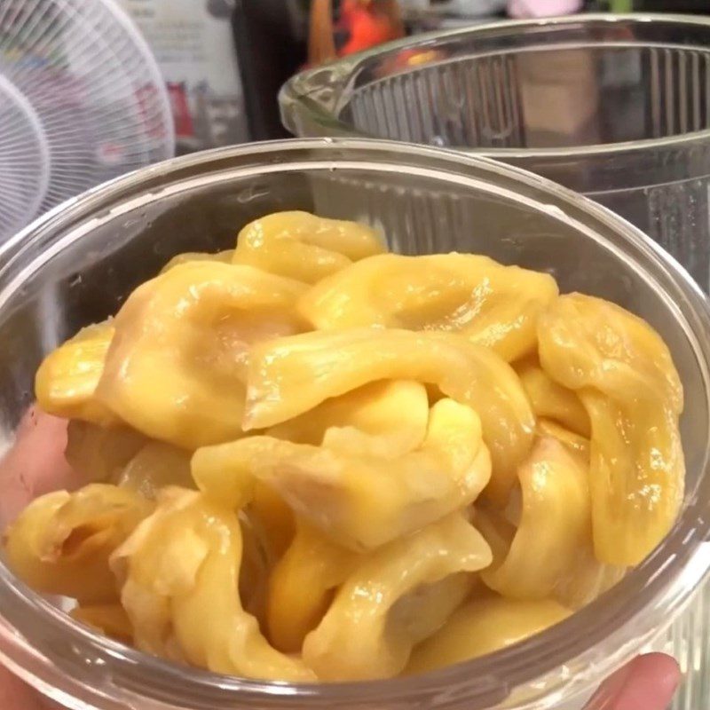 Step 1 Prepare the ingredients for Jackfruit Mango Smoothie