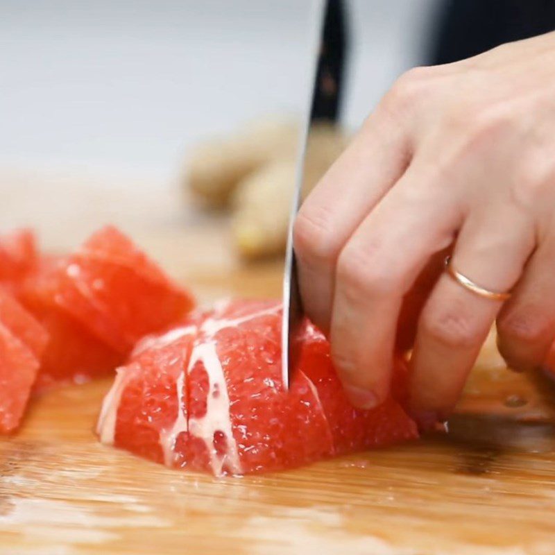 Step 1 Prepare the ingredients for Carrot Grapefruit Juice