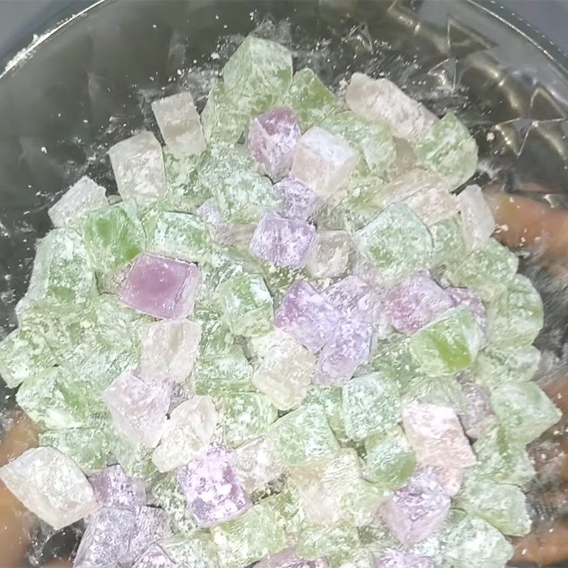 Step 1 Prepare ingredients for Cassava jelly with mung beans