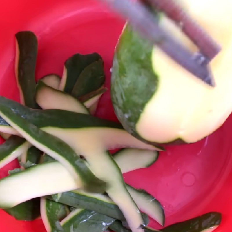 Step 1 Prepare the Ingredients for Papaya Fermented Fish Sauce