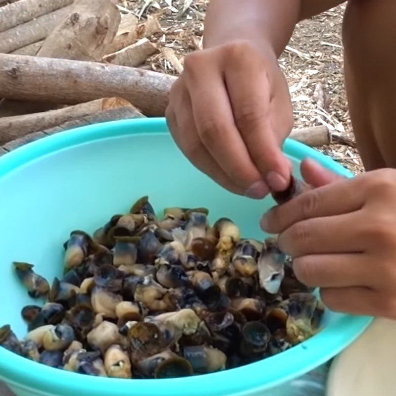 Step 1 Prepare the ingredients for Oyster Salad