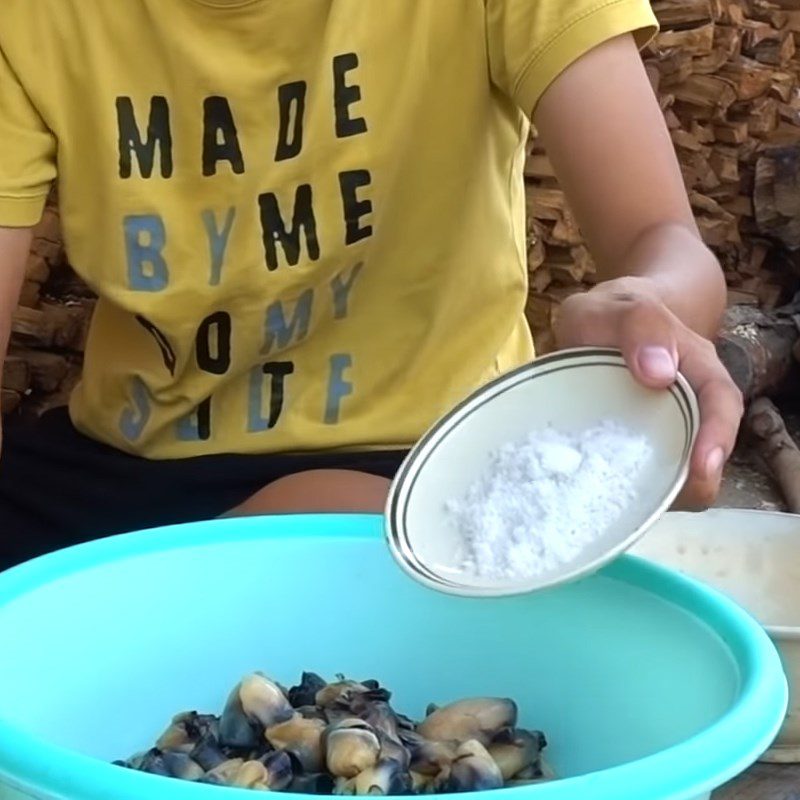 Step 1 Prepare the ingredients for Oyster Salad
