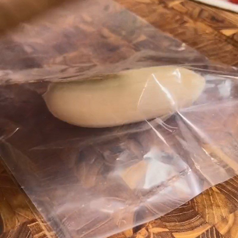 Step 1 Prepare the ingredients for Banana Ice Cream (Recipe shared from TikTok Cooking with TasteVN)