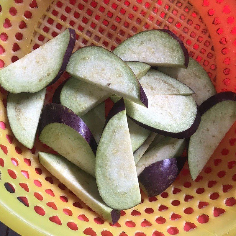 Step 1 Prepare the Ingredients for Stir-fried Eggplant with Garlic