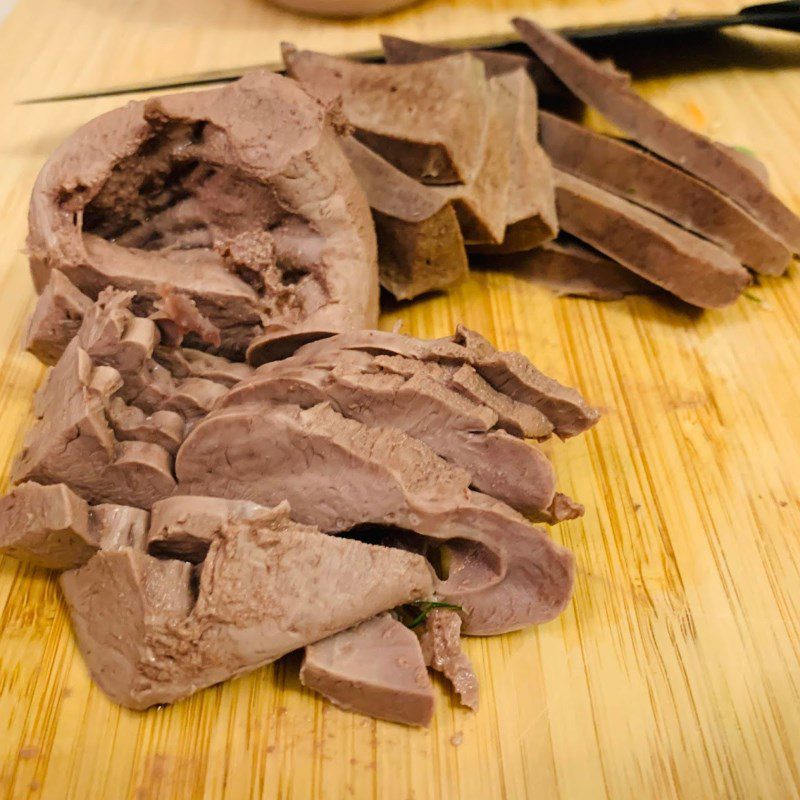 Step 4 Preparing Ingredients for Dry Topping Hủ tiếu mì khô (recipe shared by users)