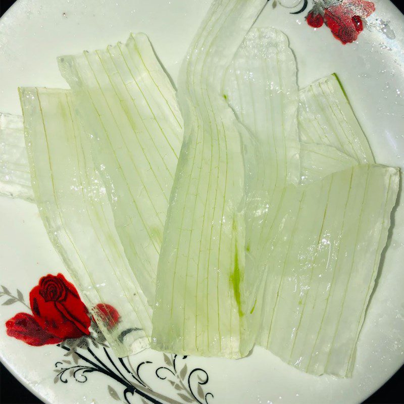 Step 1 Prepare the aloe vera Aloe Vera Yogurt Smoothie
