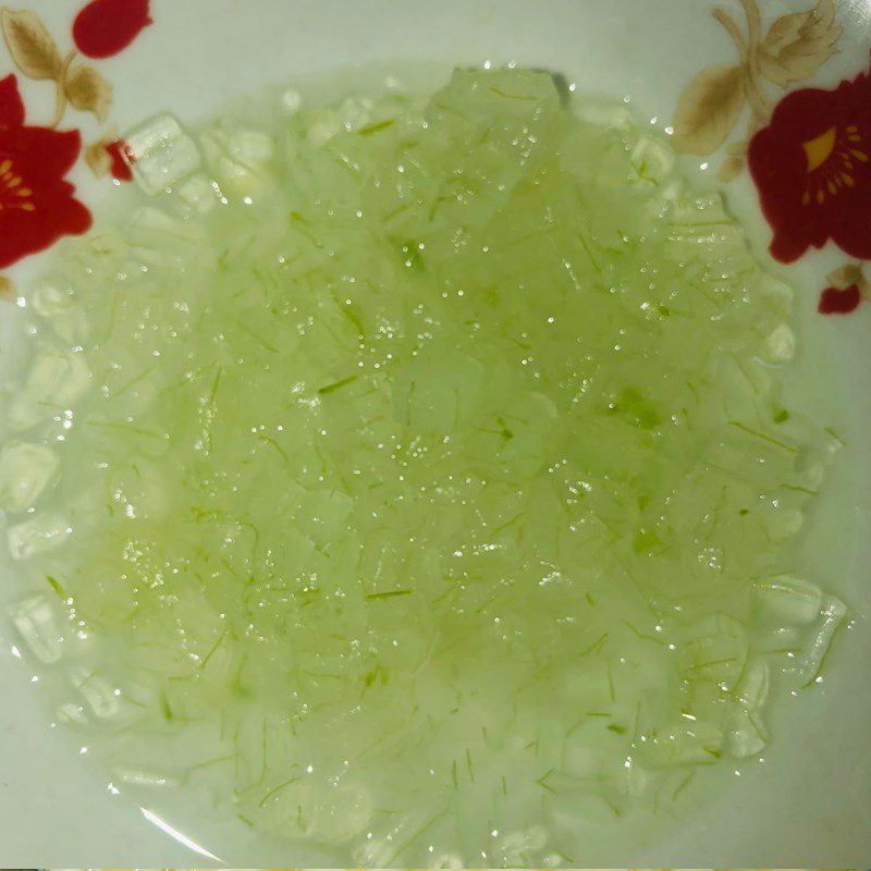 Step 1 Prepare aloe vera Yogurt cheese aloe vera
