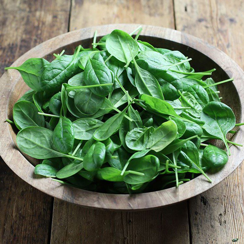 Step 2 Prepare spinach for Spinach Strawberry Salad with Almonds