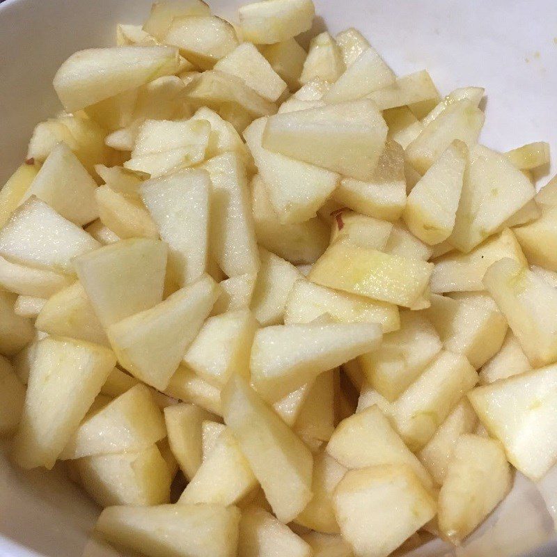 Step 1 Prepare apples for condensed milk smoothie