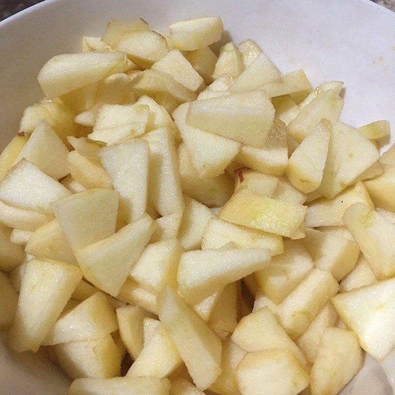 Step 1 Prepare the apples for Apple Yogurt Smoothie