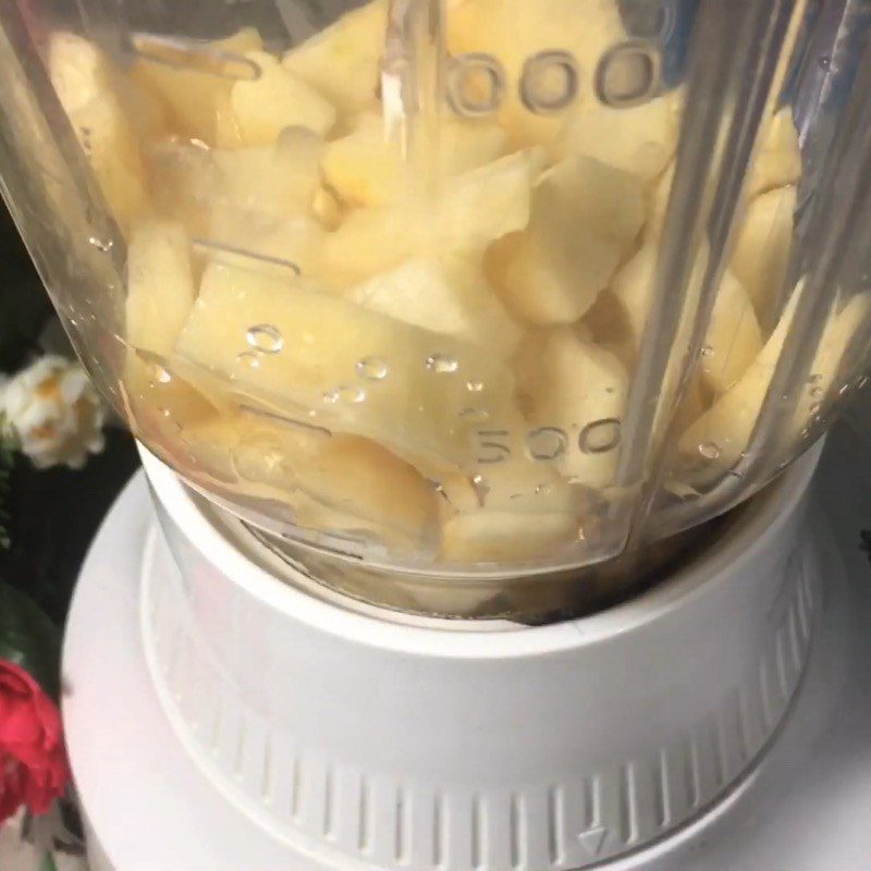 Step 1 Prepare the apples for Apple Kém in a bag