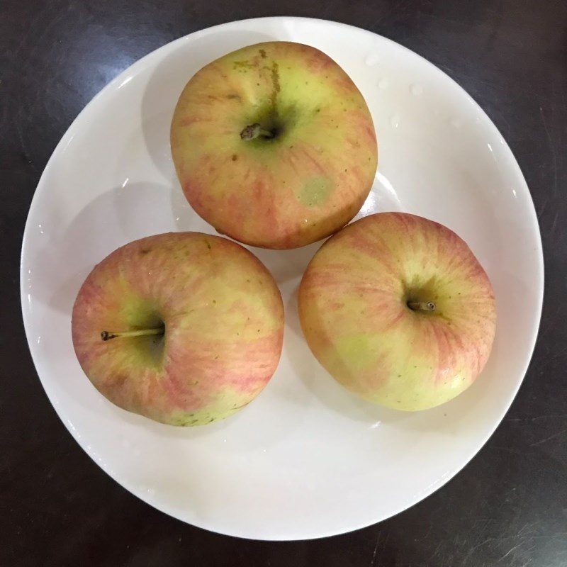 Step 1 Prepare the apples for Apple Juice