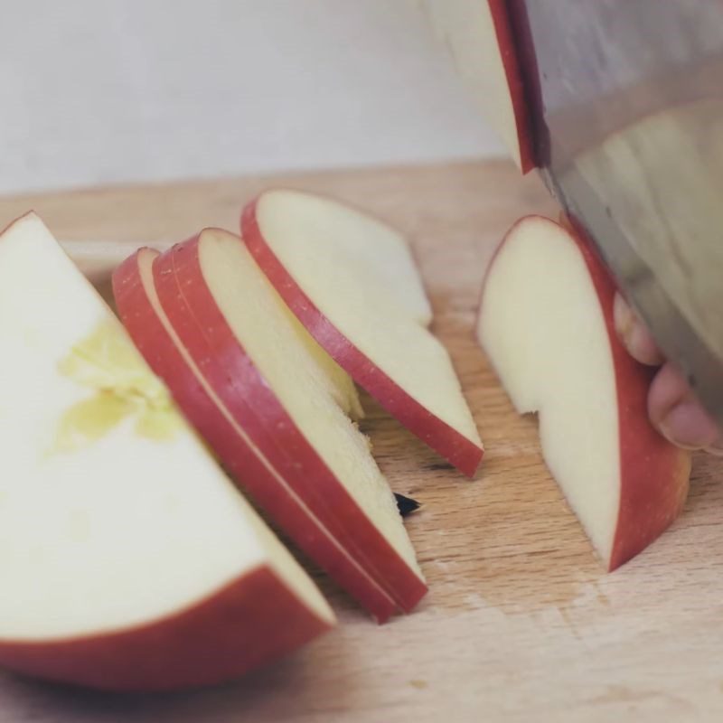 Step 1 Prepare the apple and mint for Apple Cinnamon Mint Detox Water