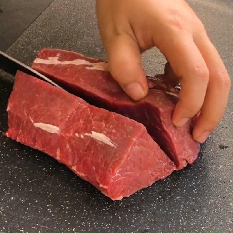 Step 1 Prepare the beef for Spicy Beef Ball Hotpot