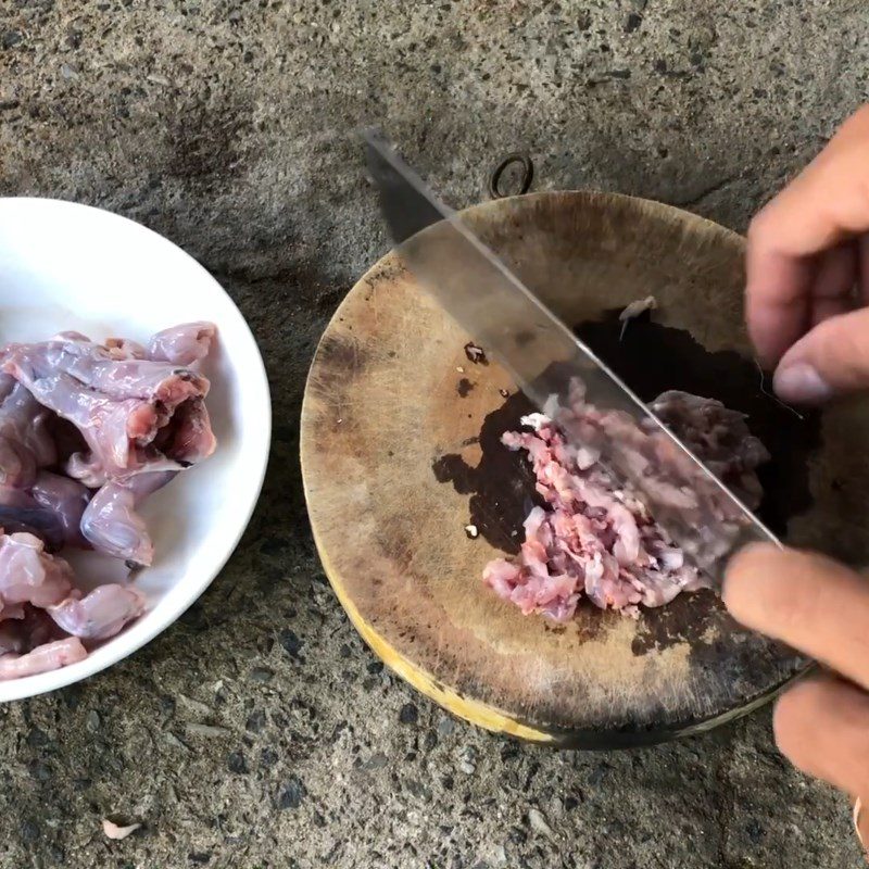 Step 1 Prepare the frog meat Frog Porridge