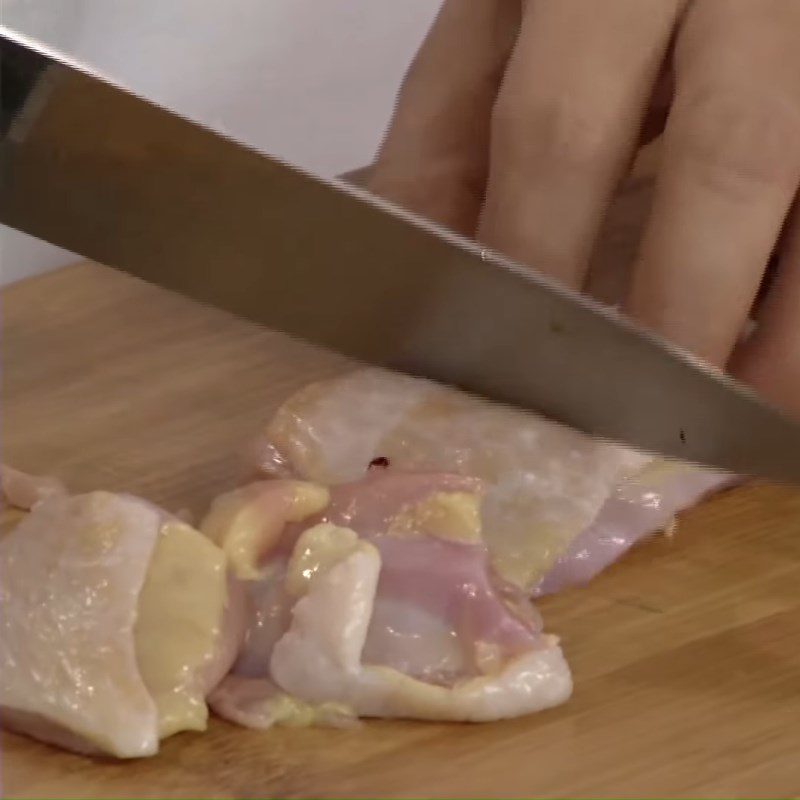Step 1 Prepare the chicken Chicken stewed with vegetables