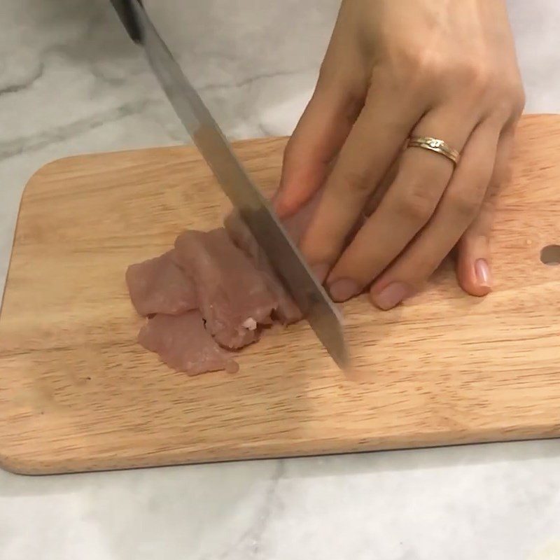 Step 2 Prepare the pork Red bean porridge with pork and green squash