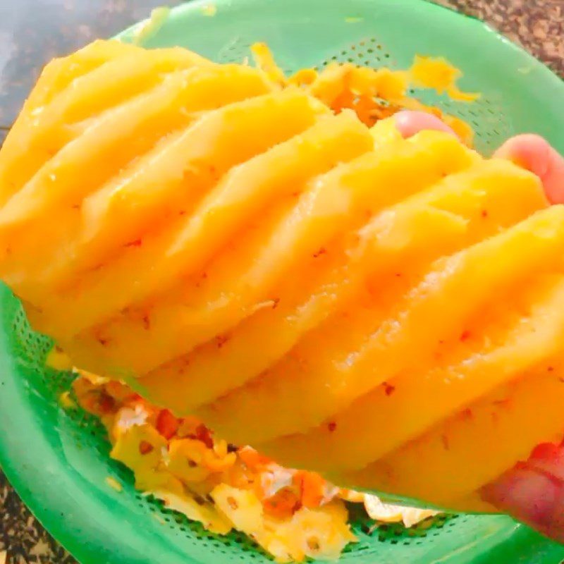 Step 1 Prepare the pineapple for Pineapple Yogurt Smoothie