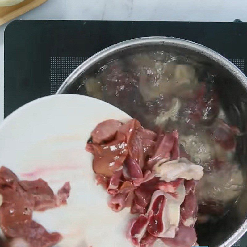 Step 1 Prepare Pork Heart for Stir-fried Su Su with Pork Heart