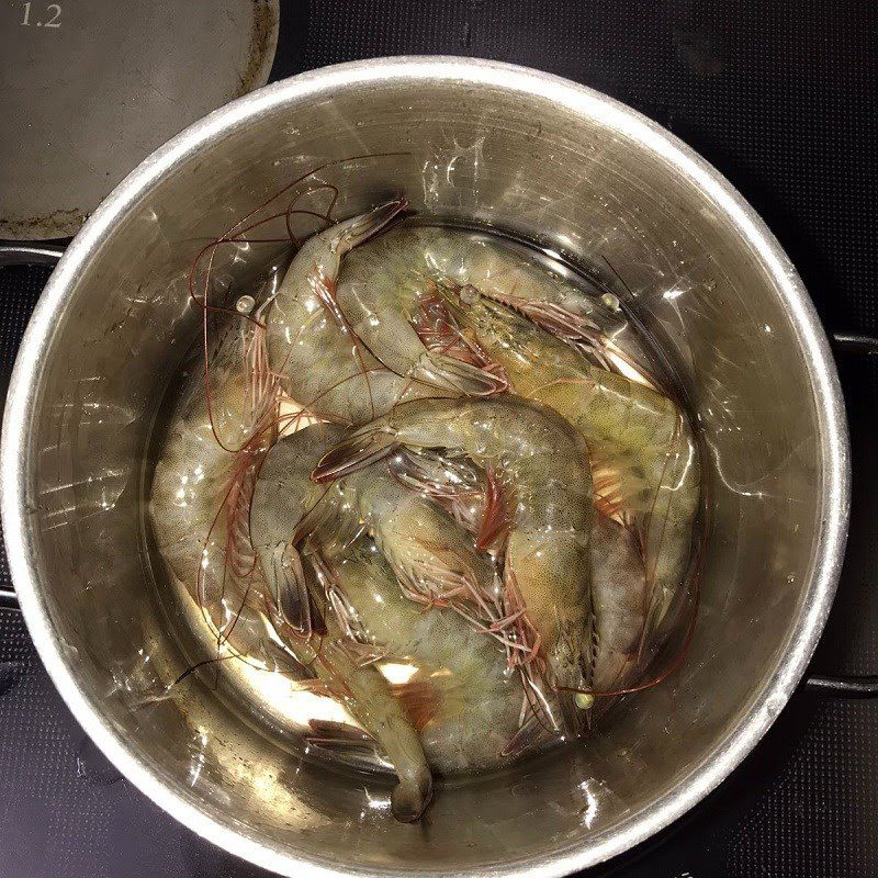 Step 2 Prepare shrimp Dry noodle mixed with shrimp