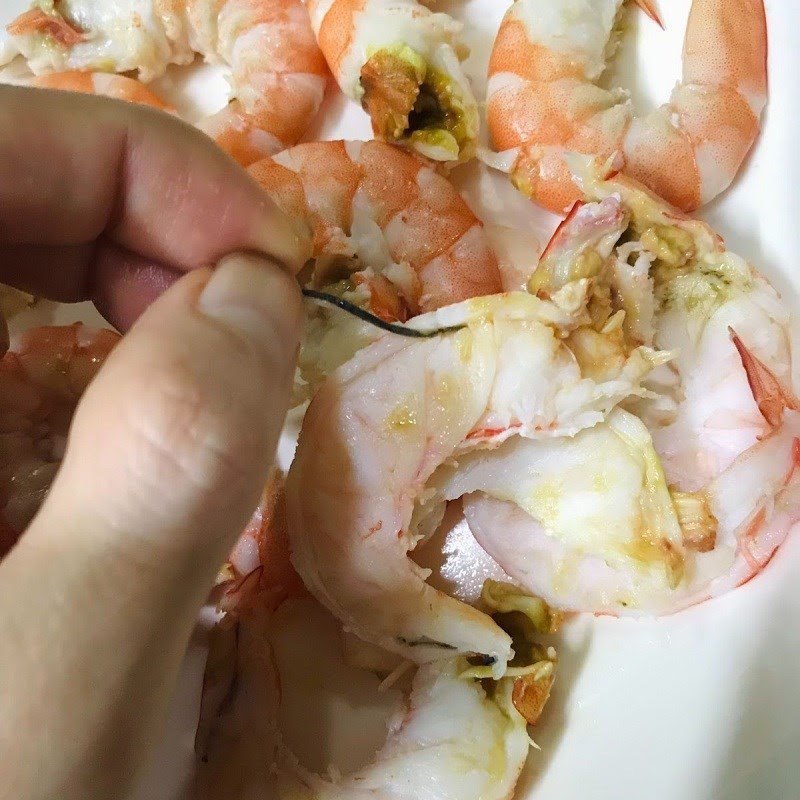 Step 2 Prepare shrimp Dry noodle mixed with shrimp
