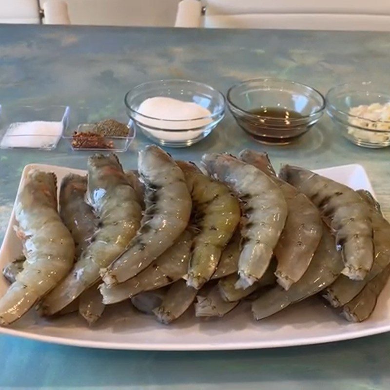 Step 1 Preparing shrimp for Coconut Water Pepper Shrimp