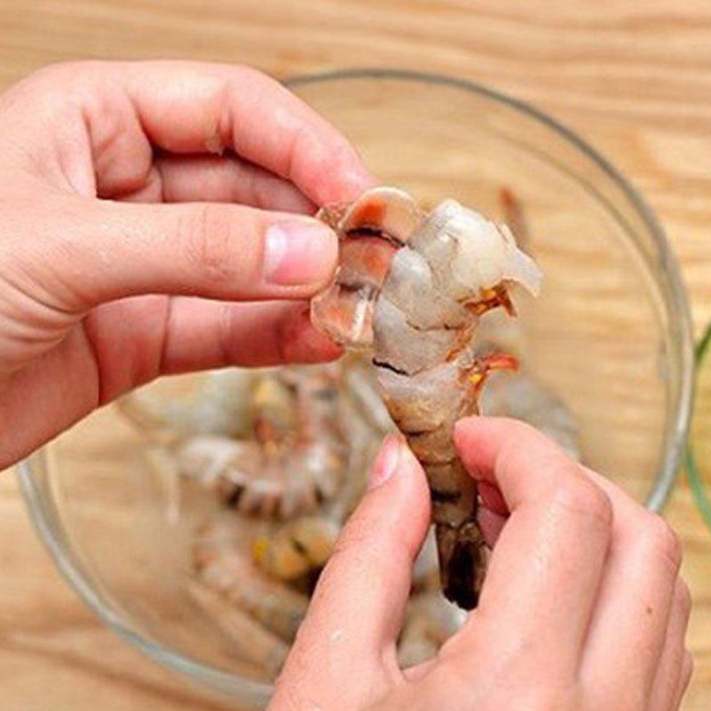 Step 1 Prepare the ingredients for Aloe Vera Soup with Shrimp