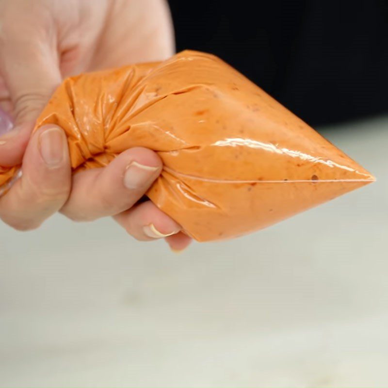 Step 2 Prepare shrimp and make shrimp wonton cocktail salad dressing