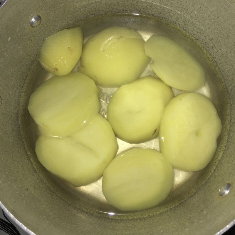 Step 1 Prepare and boil potatoes for Panko Fried Potato Cake