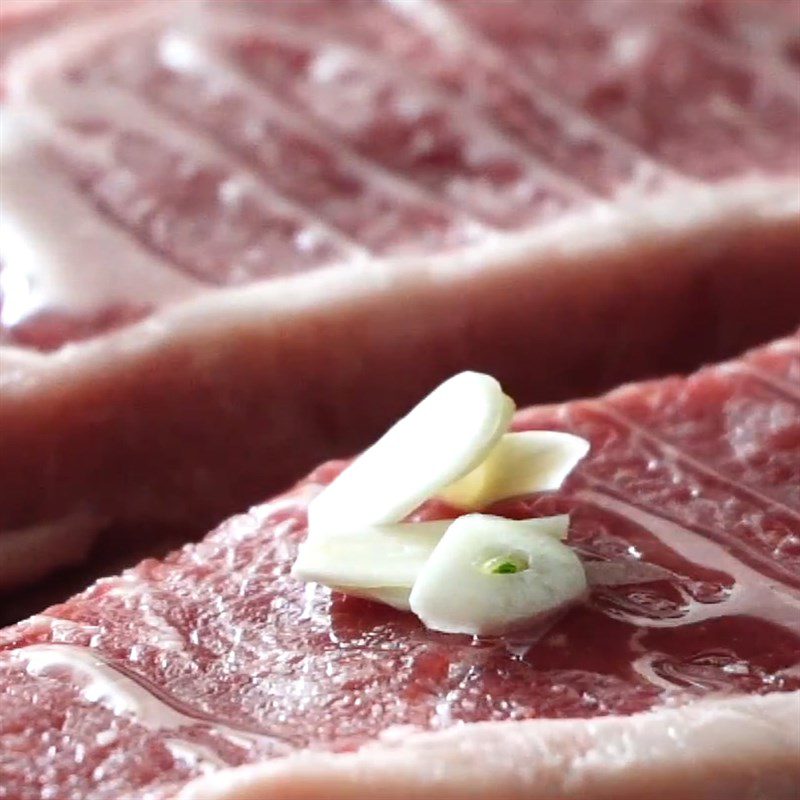 Step 1 Prepare and marinate the beef Teriyaki steak