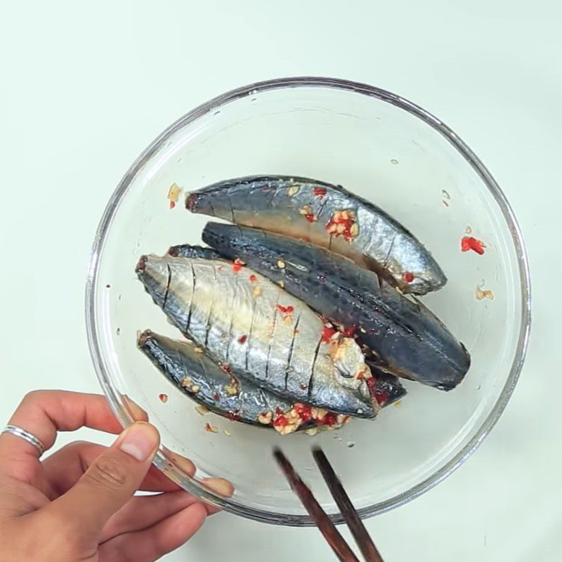Step 2 Prepare and marinate the fish Mackerel with garlic and chili