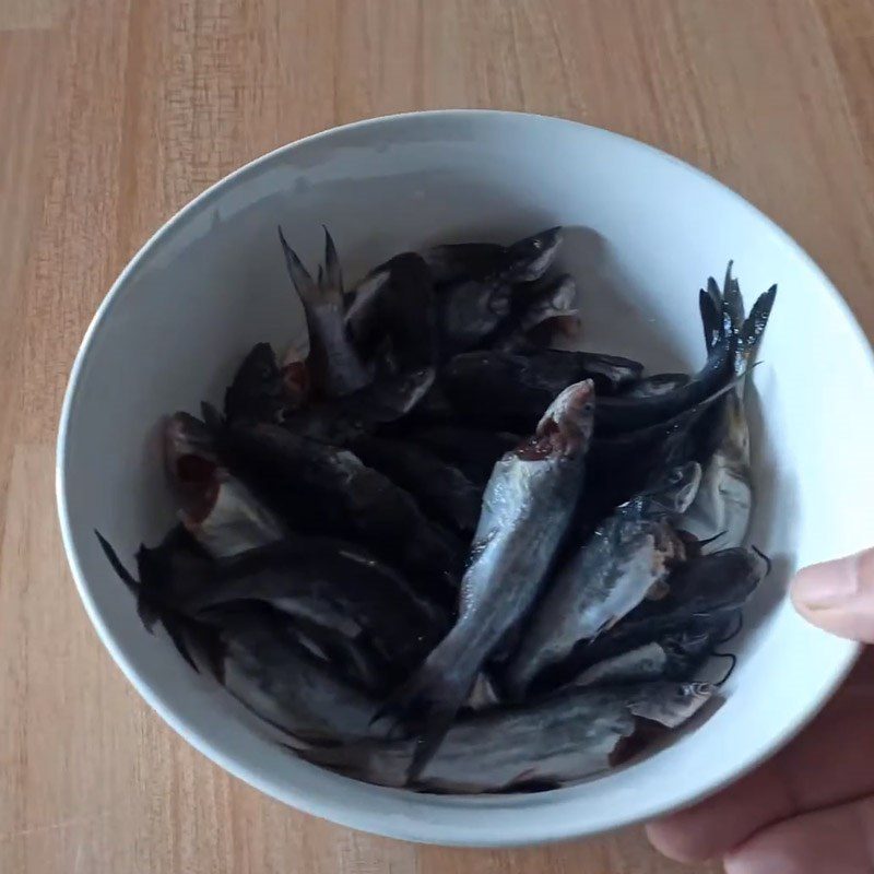 Step 1 Prepare and Marinate the Fish for Sour Fish Soup with Pomelo