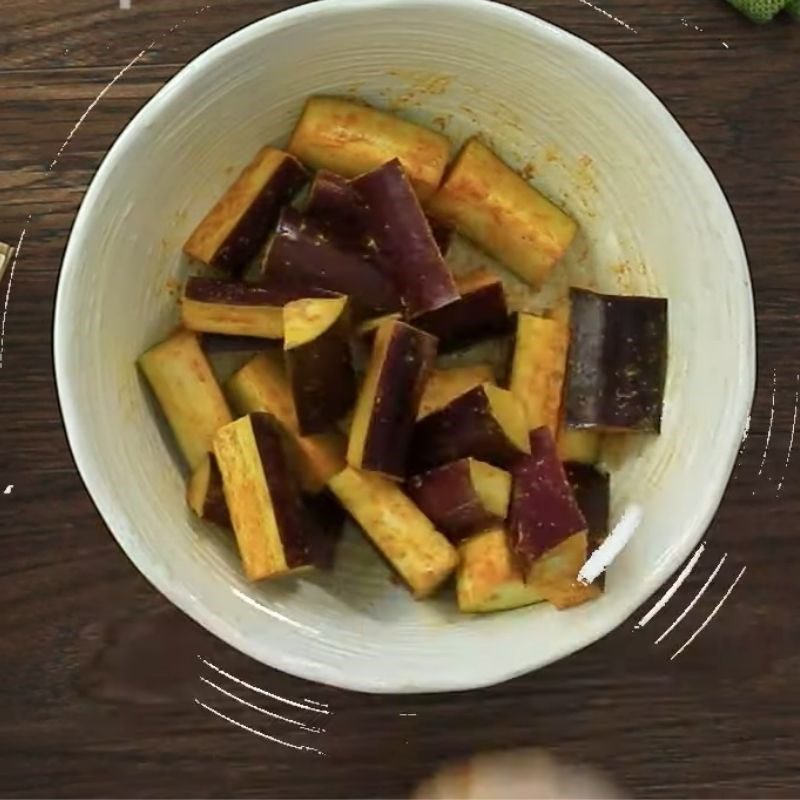 Step 1 Prepare ingredients and marinate eggplant Eggplant stewed with vegetarian tofu