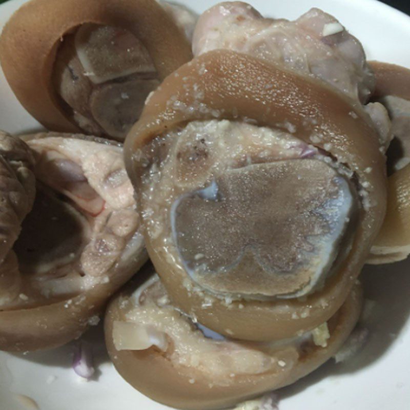 Step 1 Prepare and marinate the pork leg Stewed Pork Leg with Green Pumpkin