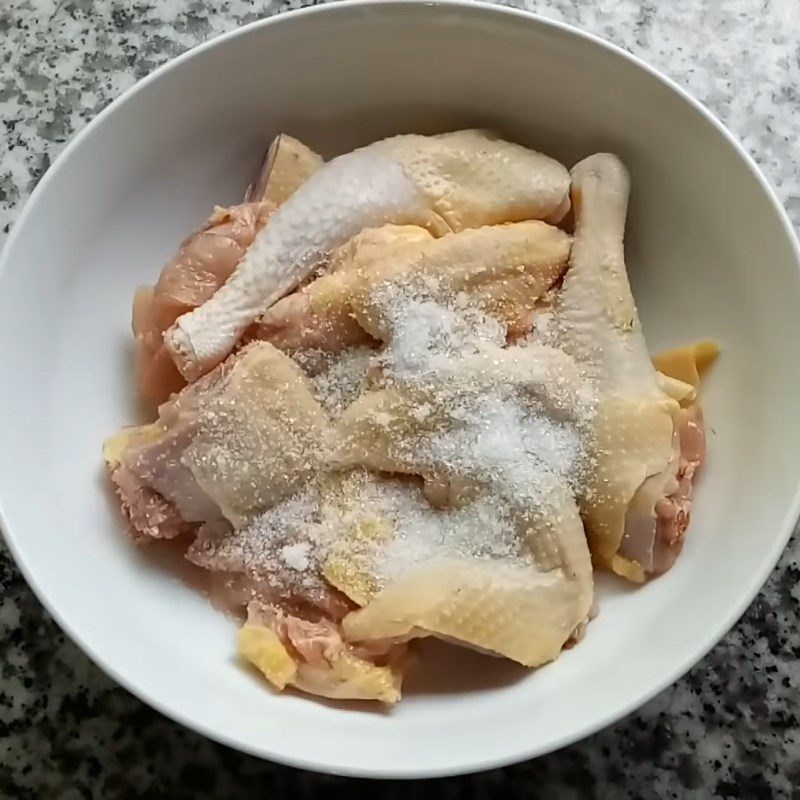 Step 1 Prepare and marinate the chicken Chicken Sliced Dough Cake