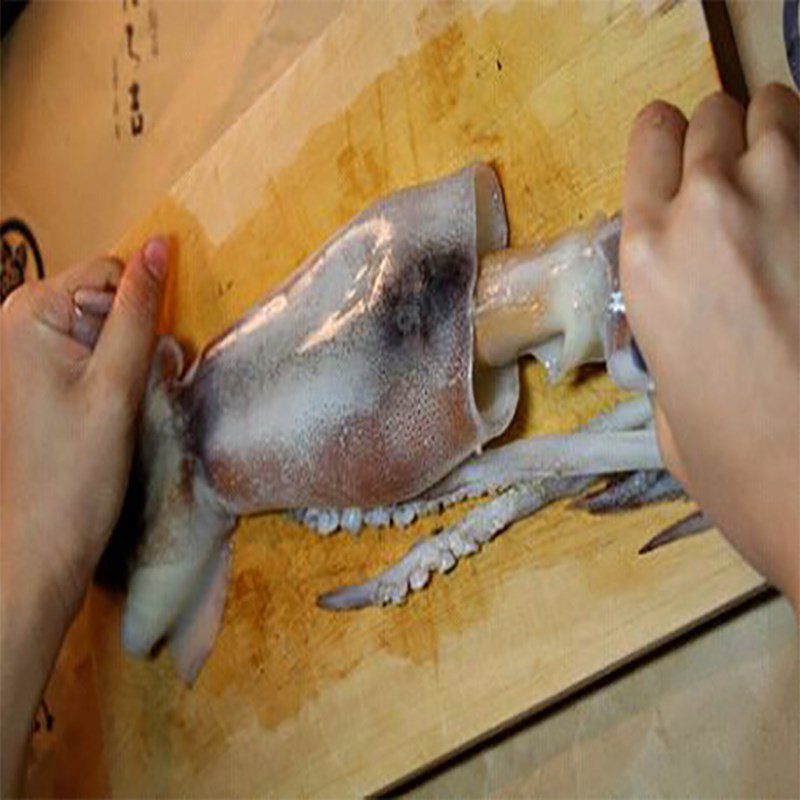 Step 1 Prepare and marinate the squid Grilled Lemongrass Squid