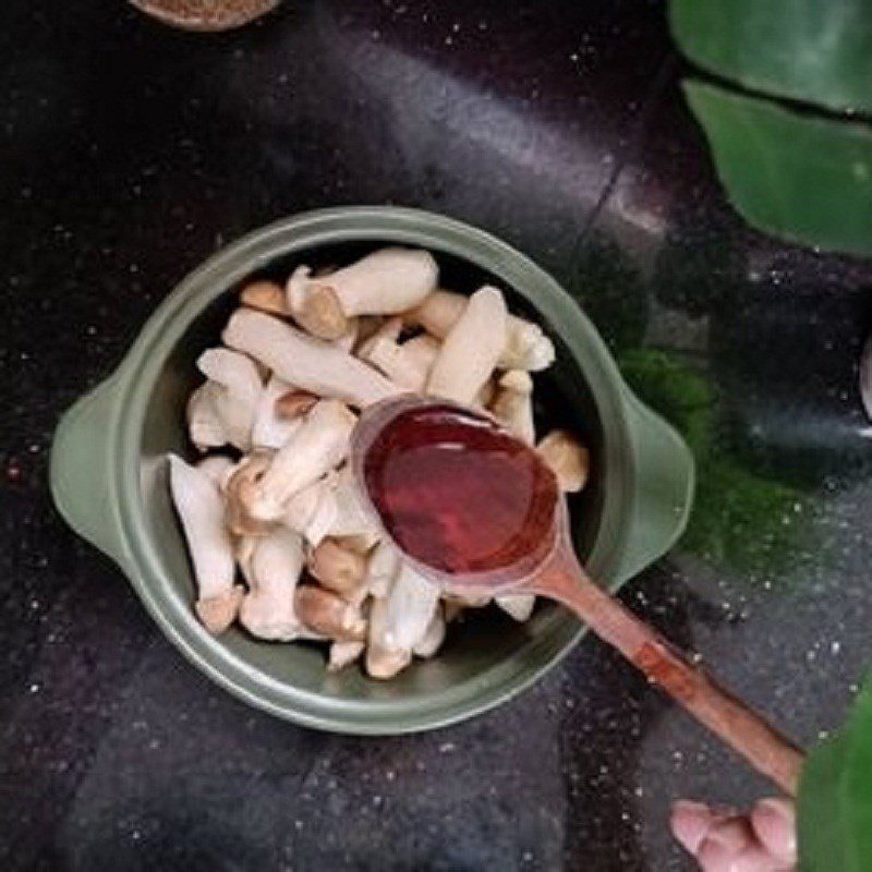 Step 1 Prepare and marinate chicken drumstick mushrooms Chicken Drumstick Mushrooms with Soy Sauce