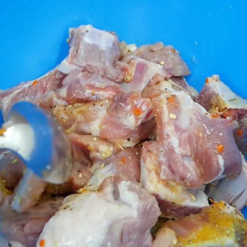 Step 1 Prepare and Marinate the Ribs for Pork Rib Porridge using a Pressure Cooker