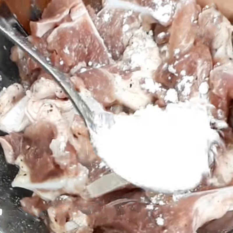 Step 1 Prepare and marinate the pork ribs Stir-fried Ribs with Lemongrass and Chili