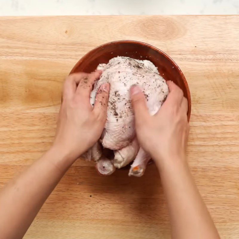 Step 1 Prepare and marinate the chicken Whole roasted chicken stuffed with glutinous rice