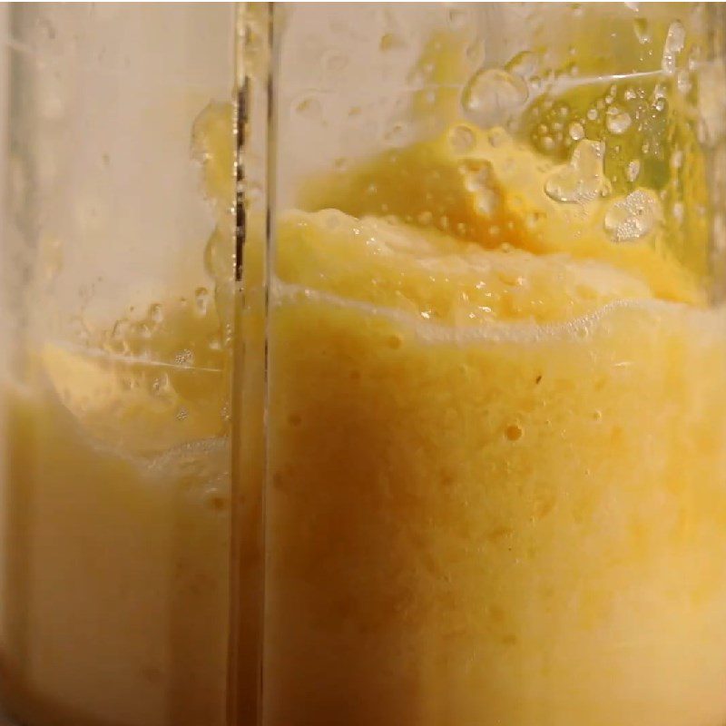 Step 2 Prepare and blend the pineapple Fragrant cantaloupe jam