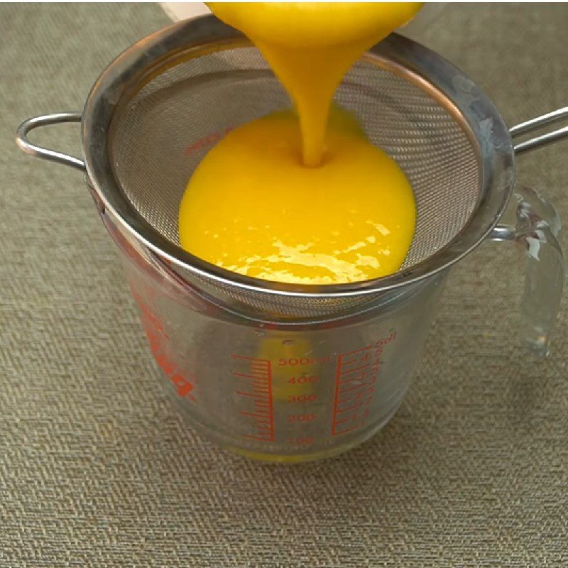 Step 3 Prepare and blend the mango Panna cotta mango jelly